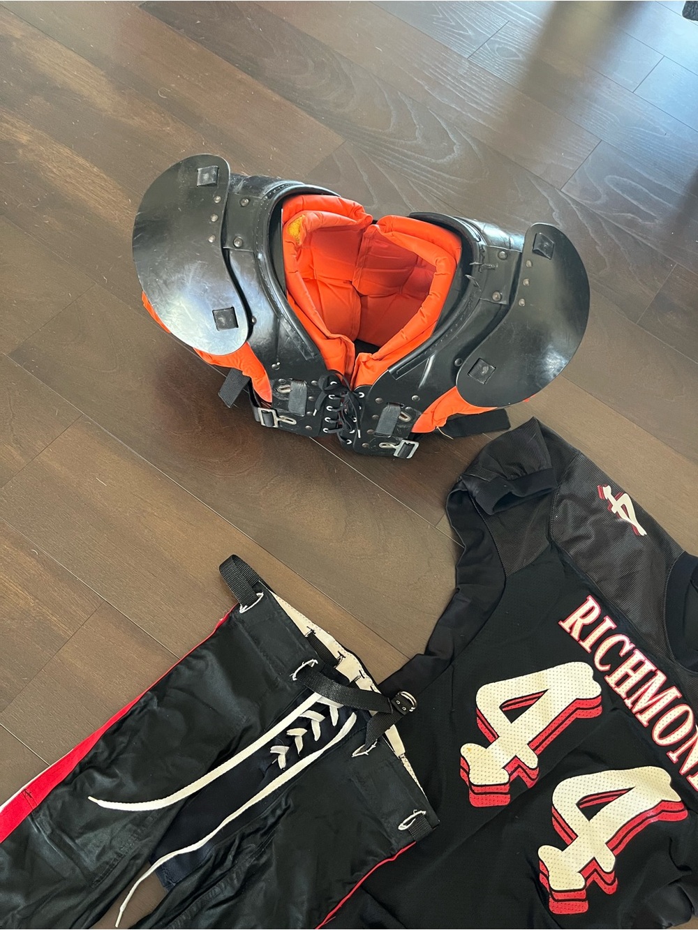 UNIQUE Mens Football Uniform HALLOWEEN COSTUME (Full Uniform with all padding) - Picture 4 of 11